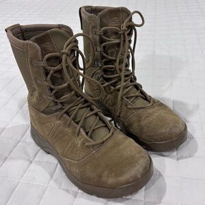 Salomon Forces Guardian Tactical Boots Coyote Brown Women 6 1/2 Combat Boot Tan